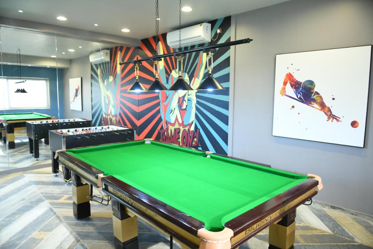 Hotel Blueivy Ānand 外观 照片